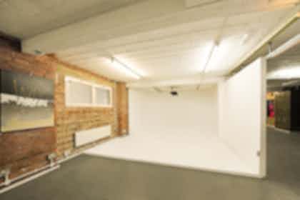 Creative space for photoshoots, filming and events 4